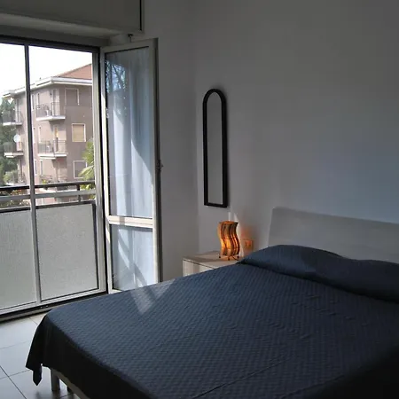 Portello Flat With Balcony-2